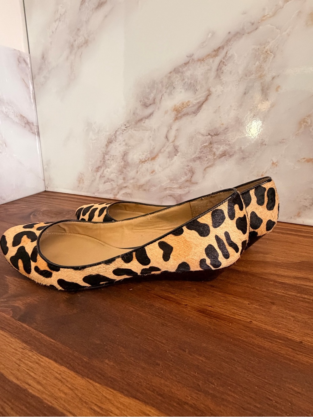Leopard print Ballet wedge in Tan and Black - Picture 4 of 7